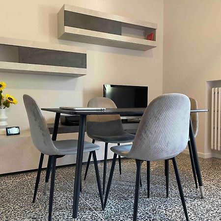 Lotus Home Eleganza E Accoglienza A Mantua Exterior foto