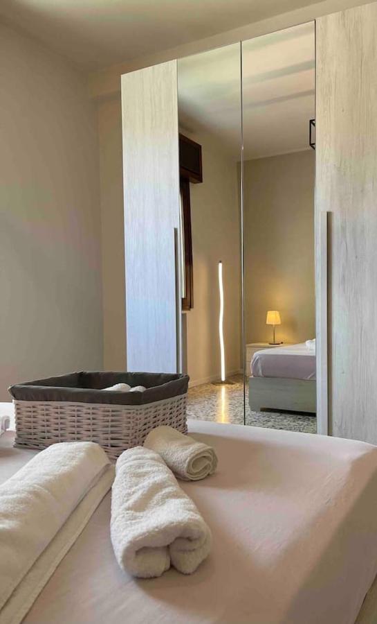 Lotus Home Eleganza E Accoglienza A Mantua Exterior foto