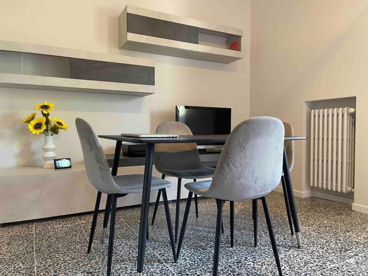 Lotus Home Eleganza E Accoglienza A Mantua Exterior foto